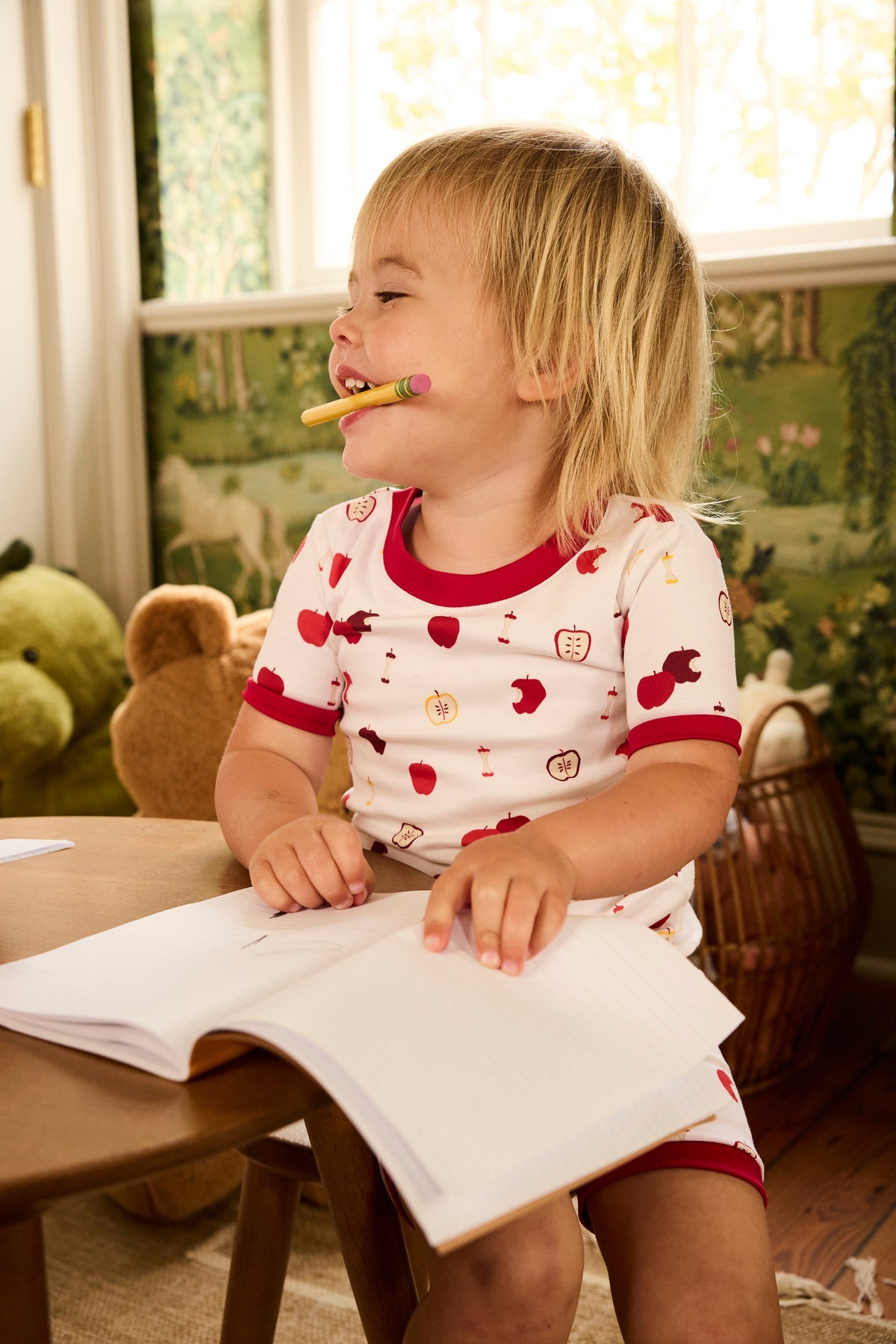 Kids Shorts Set in Apple Orchard