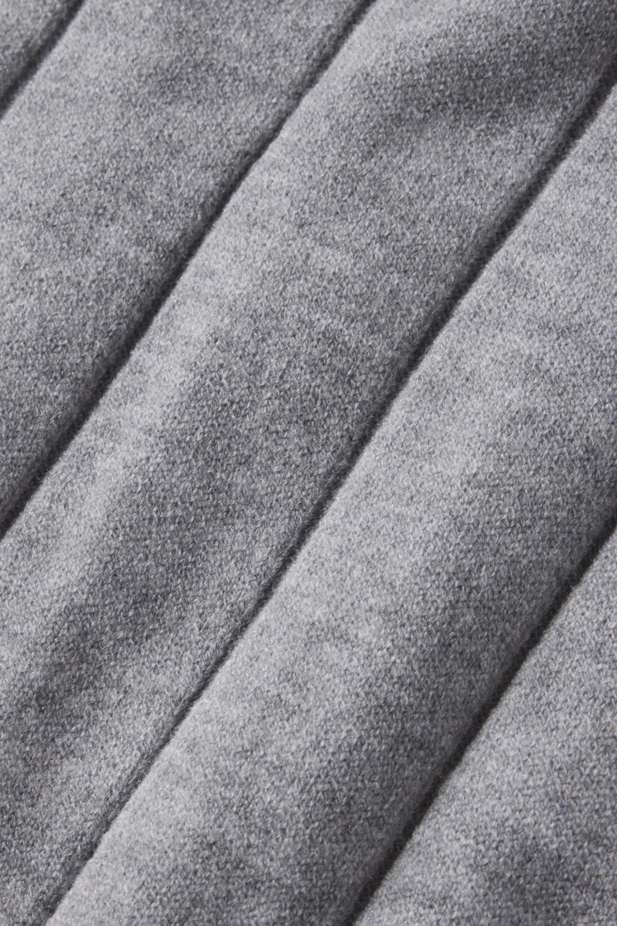 Vesper Jogger Set in Gainsboro Gray